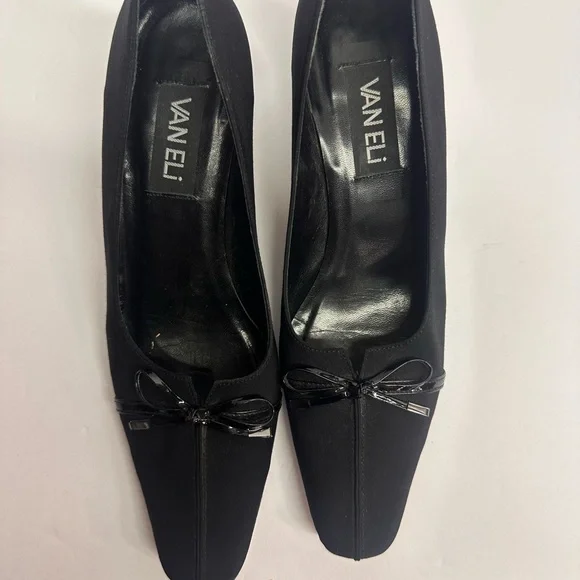 Vaneli Black Heel with Bow Accent 7.5N - Picture 2 of 9